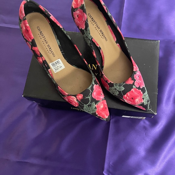 Flower Heels - Picture 3 of 5